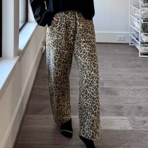 NWT Le Bon Shoppe Arc Pants | Leopard